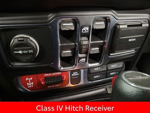 Used 2021 Jeep Gladiator Mojave w/ Cold Weather Group image 16
