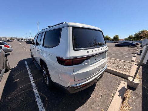 Used 2022 Jeep Wagoneer Series II w/ Convenience Group I RWD image 5
