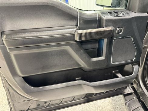 Used 2019 Ford F150 Lariat w/ Equipment Group 502A Luxury AWD/4WD image 17