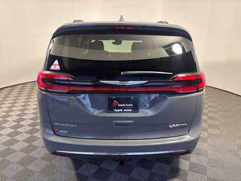 Certified 2022 Chrysler Pacifica Limited image 5
