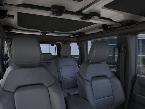 New 2026 Ford Bronco Outer Banks w/ Sasquatch Package AWD/4WD image 13