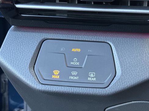 Certified 2023 Volkswagen ID.4 Pro image 27