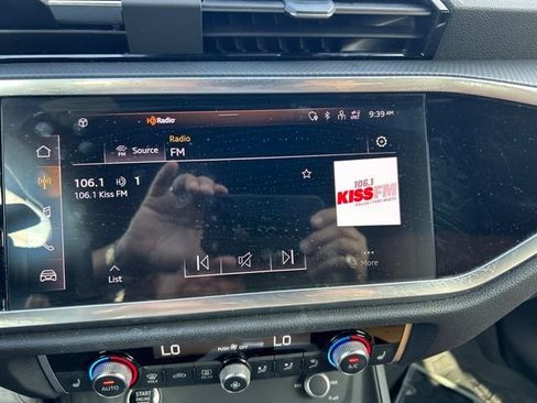 Used 2022 Audi Q3 2.0T Premium Plus w/ Premium Plus Package AWD/4WD image 19