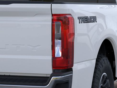 New 2026 Ford F250 XLT w/ Tremor Off-Road Package AWD/4WD image 22