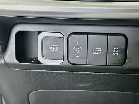 Used 2025 Hyundai Santa Fe SEL AWD/4WD image 17