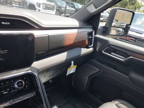 New 2026 GMC Sierra 2500 Denali w/ Technology Package AWD/4WD image 27