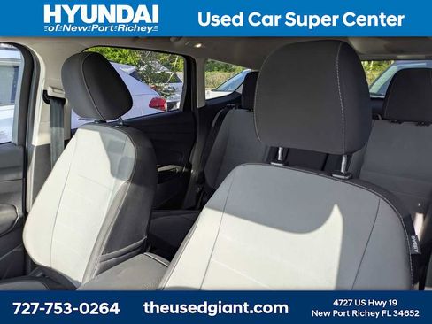 Used 2016 Ford Escape SE FWD image 3