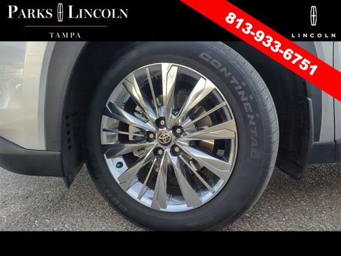 Used 2024 Toyota Grand Highlander Platinum image 34