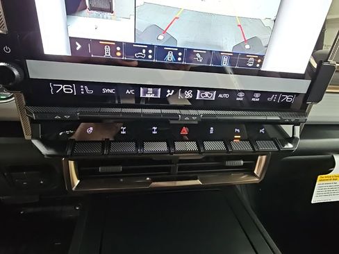 New 2025 GMC Hummer EV 3X w/ Extreme Off-Road Package image 20