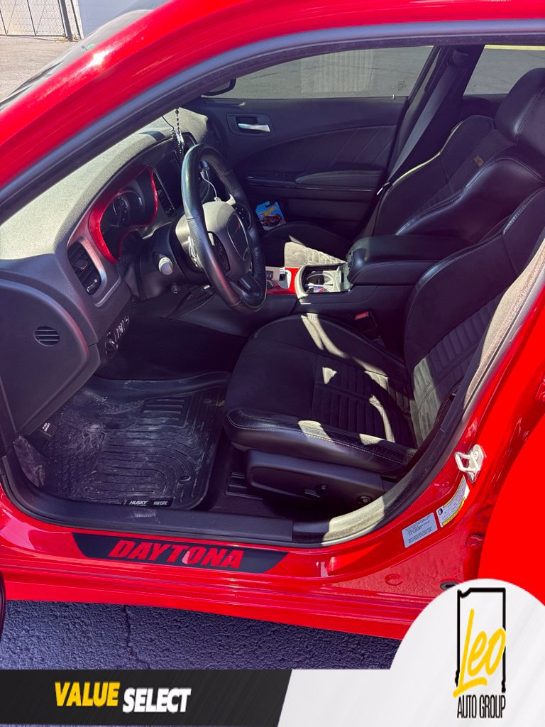 Used 2017 Dodge Charger R/T RWD image 2