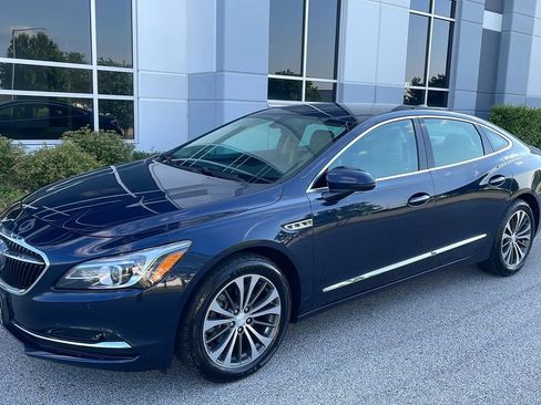 Used 2017 Buick LaCrosse Essence w/ Sights and Sounds Package FWD image 4