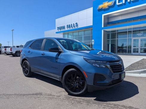 Certified 2024 Chevrolet Equinox LS w/ LS Convenience Package AWD/4WD image 1