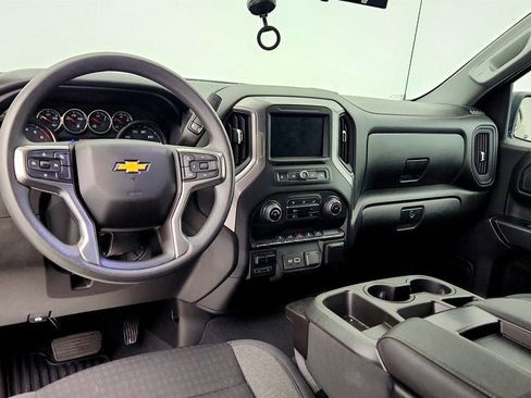 Used 2022 Chevrolet Silverado 1500 Custom w/ Safety Confidence Package image 12