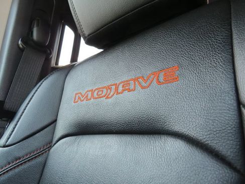 Used 2021 Jeep Gladiator Mojave AWD/4WD image 16