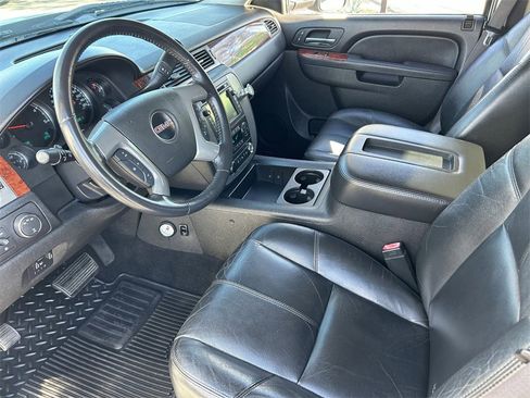 Used 2011 GMC Sierra 3500 SLT w/ SLT Convenience Package image 17