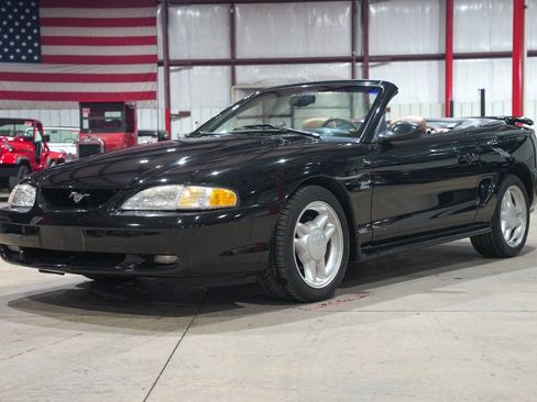 Used 1995 Ford Mustang GT image 1