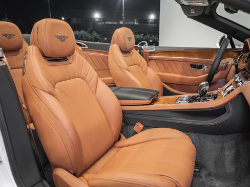 New 2024 Bentley Continental GT V8 AWD/4WD image 23