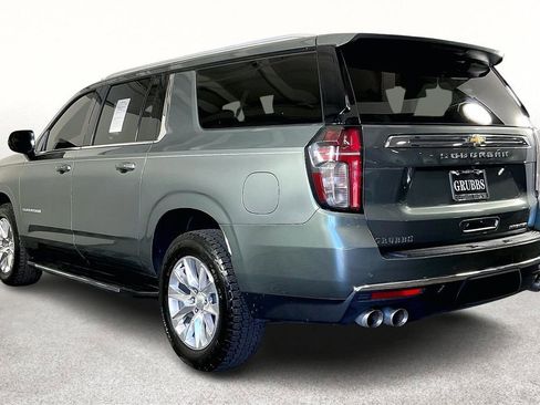 Used 2023 Chevrolet Suburban Premier AWD/4WD image 17