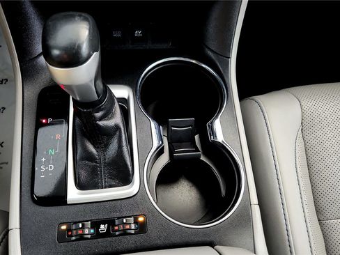 Certified 2019 Toyota Highlander Limited image 42