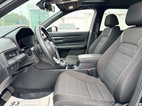 Used 2025 Honda CR-V Sport image 11