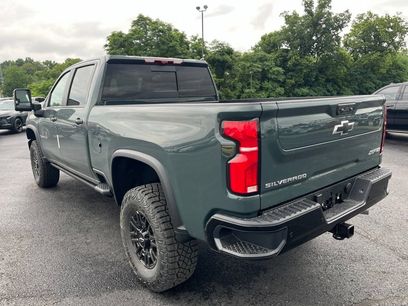New 2026 Chevrolet Silverado 2500 ZR2 w/ LPO, Dark Essentials Package