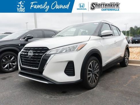 Used 2023 Nissan Kicks SV FWD image 1