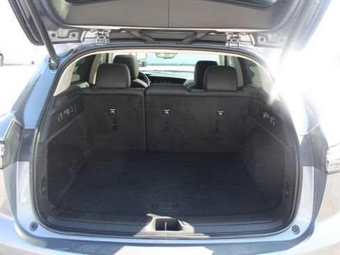 Used 2022 Buick Envision Avenir w/ Technology Package II FWD image 21