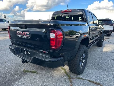 New 2025 GMC Canyon AT4 w/ AT4X Package image 11