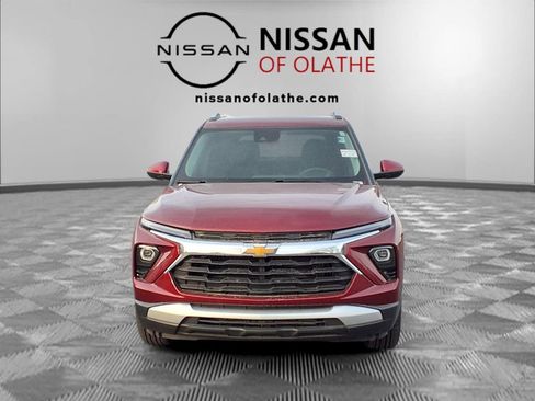 Used 2025 Chevrolet TrailBlazer LT w/ Driver Confidence Package AWD/4WD image 29