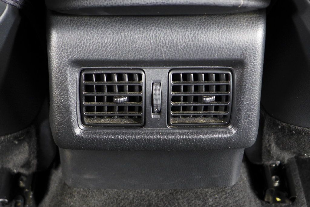Used 2023 Toyota Camry XSE FWD image 23
