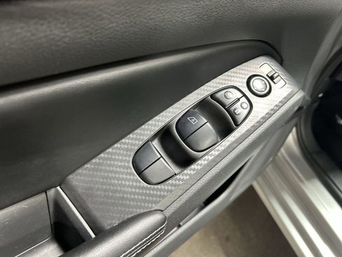 Used 2024 Nissan Altima 2.5 SV image 23