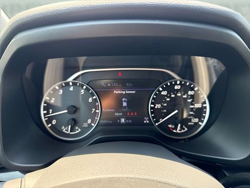 Used 2024 Nissan Titan SV w/ SV Convenience Package AWD/4WD image 11