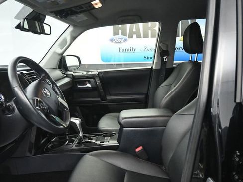 Used 2024 Toyota 4Runner TRD Off-Road Premium image 12