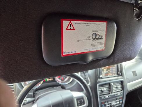 Used 2020 Dodge Grand Caravan GT FWD image 16