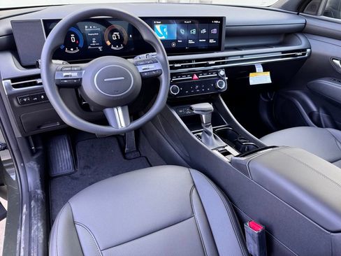 New 2026 Hyundai Santa Cruz SEL FWD image 2