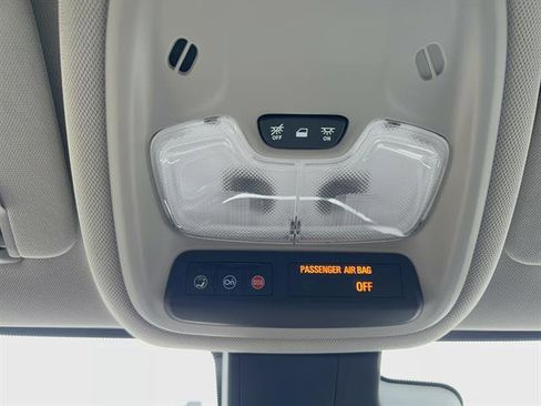 Used 2023 Buick Encore GX Select w/ Sport Touring Package image 22