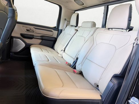 Used 2019 RAM 1500 Limited AWD/4WD image 10