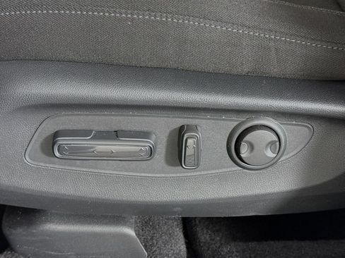 Certified 2023 Honda CR-V EX image 19