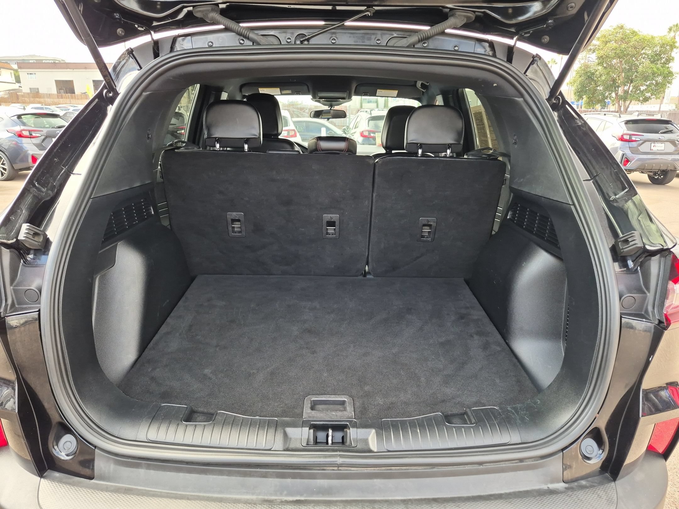 Used 2025 Ford Escape ST-Line FWD image 23