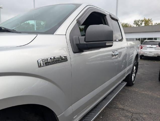 Used 2017 Ford F150 XLT w/ Equipment Group 302A Luxury AWD/4WD image 4