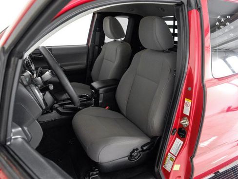 Used 2018 Toyota Tacoma SR RWD image 31