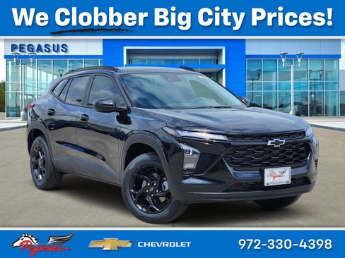 New 2026 Chevrolet Trax LT w/ Driver Confidence Package image 1