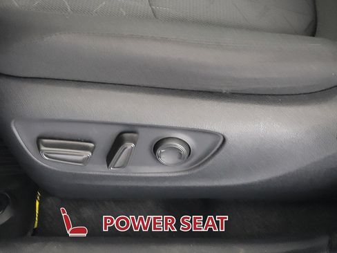 Used 2023 Toyota RAV4 XLE FWD image 15