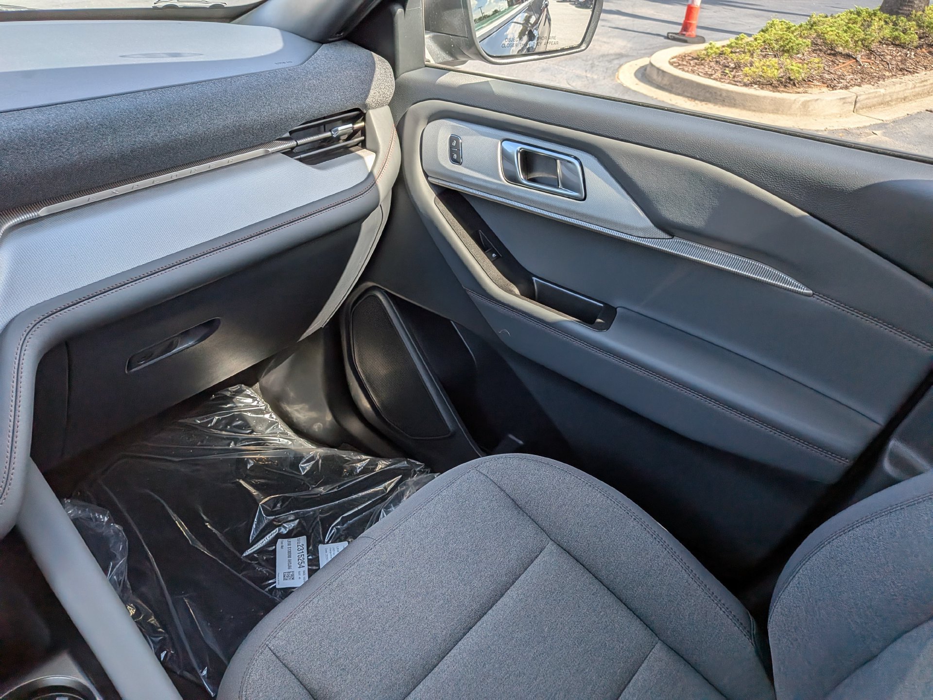 New 2027 Ford Explorer Active RWD image 17
