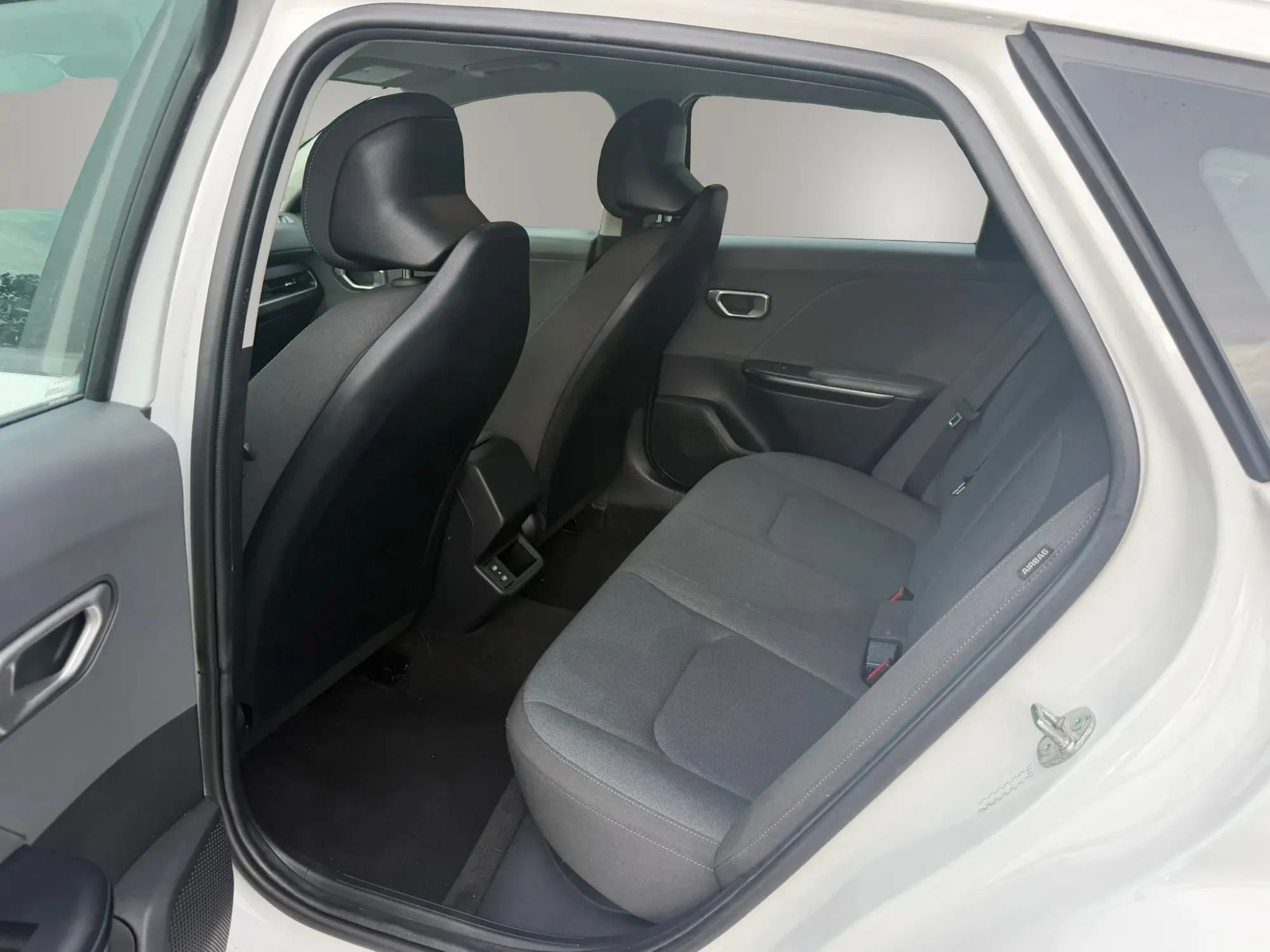 Used 2025 Kia K4 FWD image 31