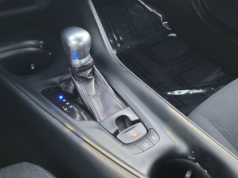 Used 2018 Toyota C-HR XLE image 30