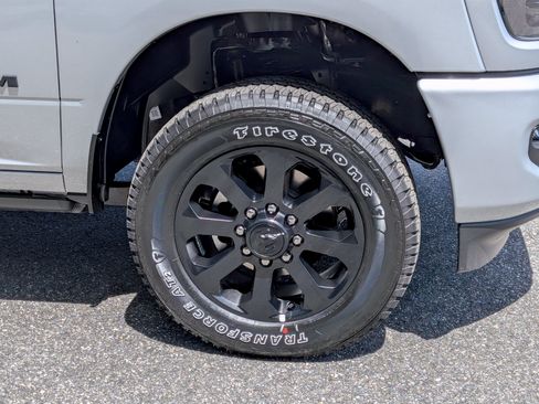 New 2026 RAM 2500 Laramie AWD/4WD image 10