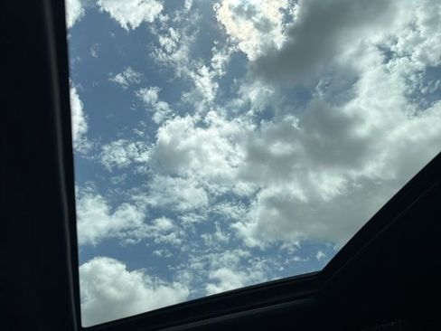 Used 2025 Subaru Forester Premium image 19