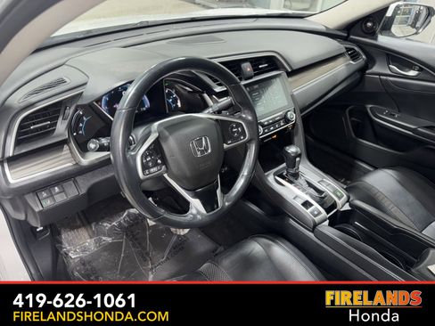 Used 2019 Honda Civic Touring image 14
