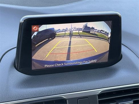 Used 2018 MAZDA MAZDA3 Grand Touring image 18